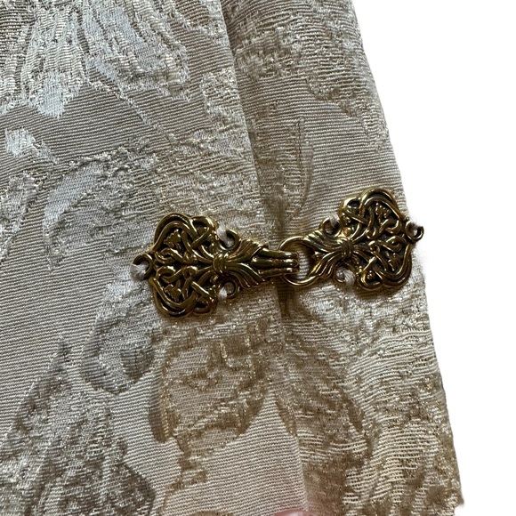 NICOLE MILLER COLLECTION Y2K Gold Metallic Jacquard Cropped Ankle Clasp Trouser - Picture 2 of 8